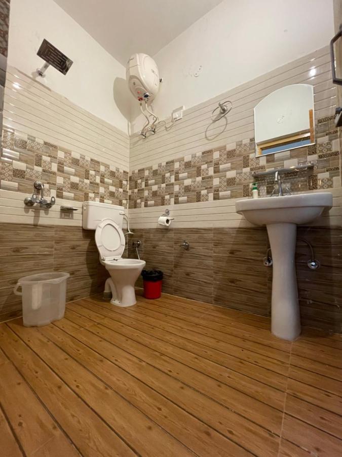 Bir Nest Hostel Luaran gambar