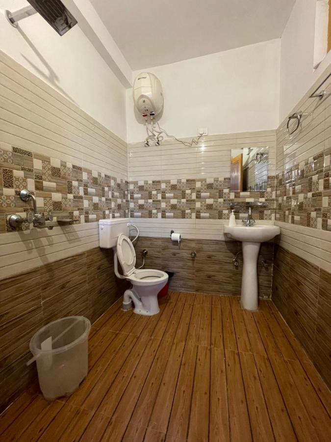 Bir Nest Hostel Luaran gambar