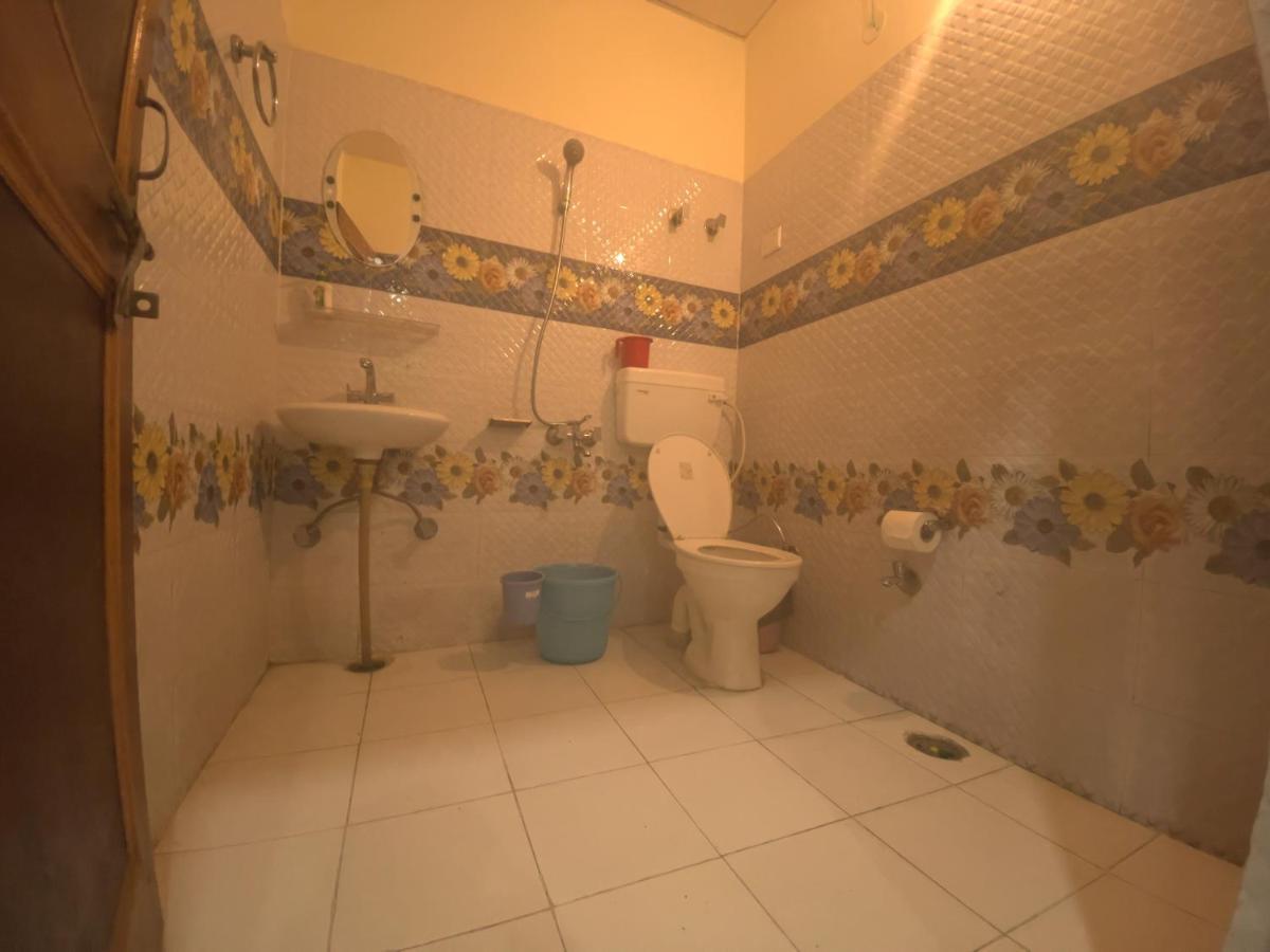 Bir Nest Hostel Luaran gambar