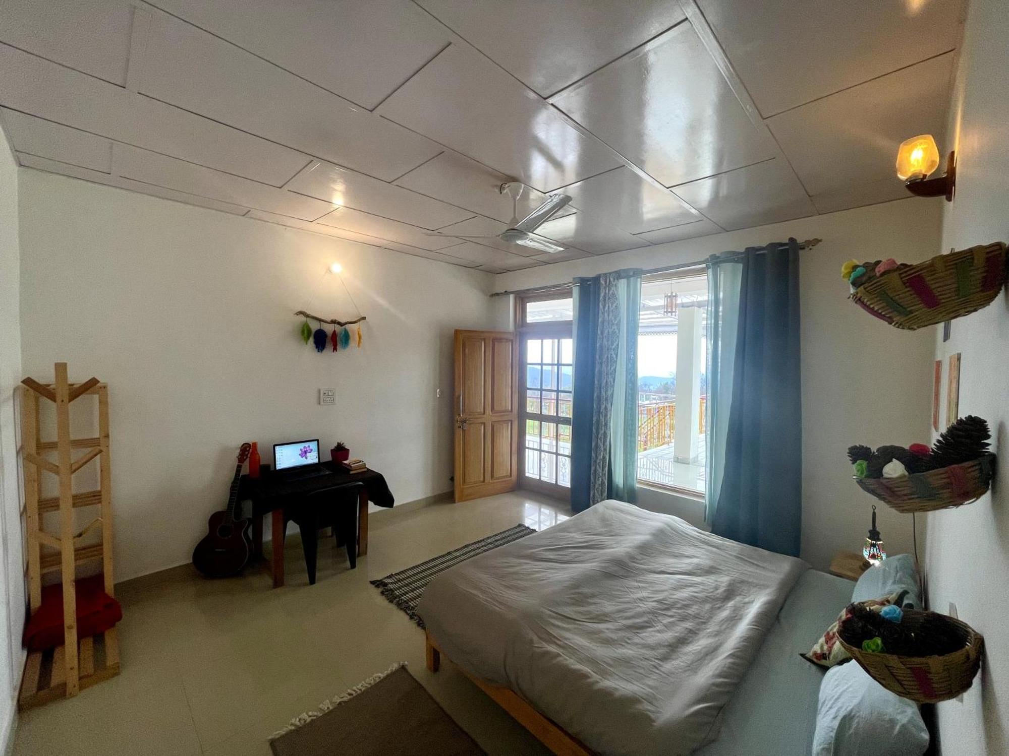 Bir Nest Hostel Luaran gambar